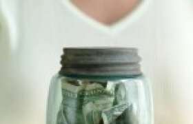 News 4 Fun and Easy Ways to Make Money  for College Students