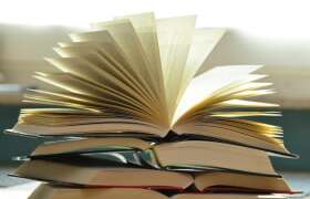 News 3 Ways to Get Rid of Your Old Textbooks for College Students