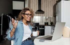 News Healthy WFH Habits to Adopt Right Now for College Students