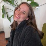 Green River Roommates Chloe Mackay Seeks Green River Community College Students in Auburn, WA