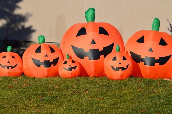 https://pixabay.com/en/pumpkins-jack-o-lantern-halloween-1017328/