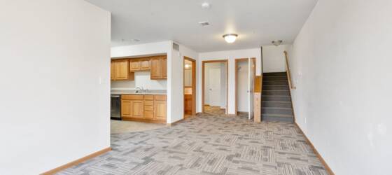 UNI Housing 2609 Olive for University of Northern Iowa Students in Cedar Falls, IA