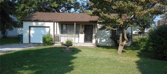 Alvareitas College of Cosmetology-Belleville Housing Peaceful 3 bed /1 bath Home *Section 8 ACCEPTED* for Alvareitas College of Cosmetology-Belleville Students in Belleville, IL