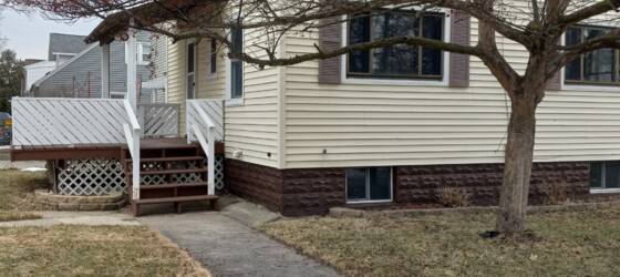 Empire Beauty School-Michigan Housing WELL MAINTAINED 3 BED/1.5 BATH HOME NEAR RICHMOND PARK for Empire Beauty School-Michigan Students in Grand Rapids, MI