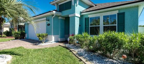 Flagler Housing Furnished Island 4BD home with Utilities included for Flagler College Students in Saint Augustine, FL