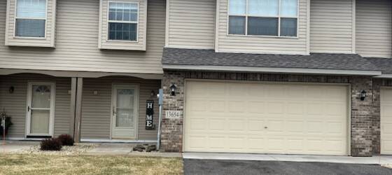 Crown Housing Absolutely Immaculate 3 BR 2.5 Bath Townhome for Crown College Students in Saint Bonifacius, MN