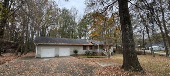 South Carolina Housing 3/2 Home/ Garage not included for University of South Carolina Upstate Students in Spartanburg, SC