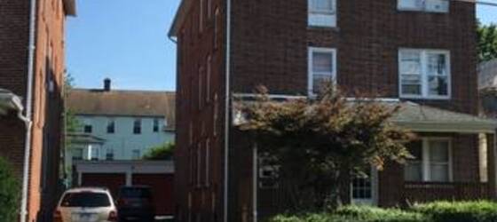 Tunxis Community College  Housing Large 1400 Square Feet 3BR for Tunxis Community College  Students in Farmington, CT