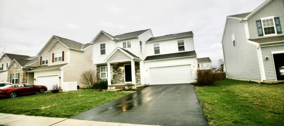 Franklin Housing Beautiful 3BD 2.5 BA Grove City home w 2 car garage for Franklin University Students in Columbus, OH