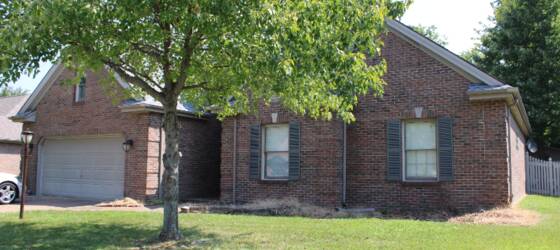 Harrison College-Evansville Housing 3 BR/2.5 Ba Timber Park Home with 2-Car Garage, All-Weather Room, and Bonus Room for Harrison College-Evansville Students in Evansville, IN