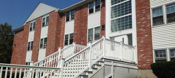 Quinsigamond Community College  Housing Oversized Two Bedrooms With Heat and Hot Water Included for Quinsigamond Community College  Students in Worcester, MA