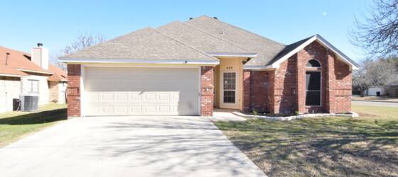 Temple College  Housing 409 Diana Ln, Harker Heights for Temple College  Students in Temple, TX