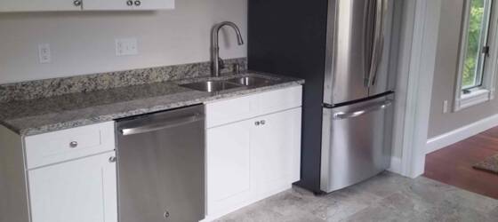 University of New Hampshire Housing Water access, storage and luxury all in one apt! for University of New Hampshire Students in Durham, NH