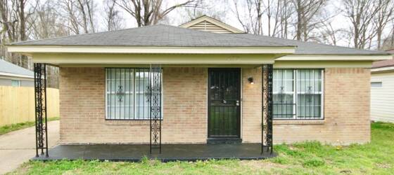 CBU Housing Beautiful Home Available for Immediate Move In- Section 8 for Christian Brothers University Students in Memphis, TN