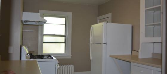 UC Housing One Bed apartment in East Utica (with den) 2nd fl for Utica College Students in Utica, NY