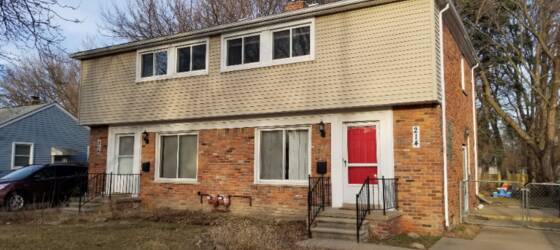 OU Housing Downtown Royal Oak Townhouse for Rent for Oakland University Students in Rochester, MI