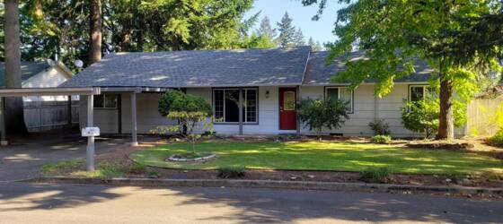 Clark Housing 4bed 2bath, hot tub, pet friendly for Clark College Students in Vancouver, WA
