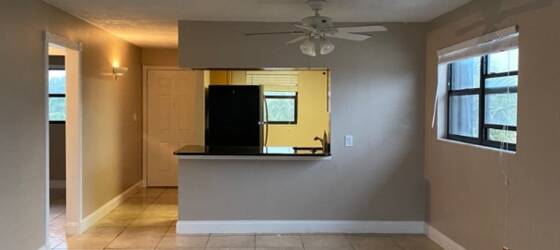 Aviator College of Aeronautical Science and Technology Housing 2 bedroom apartment near downtown Fort Pierce for Aviator College of Aeronautical Science and Technology Students in Fort Pierce, FL