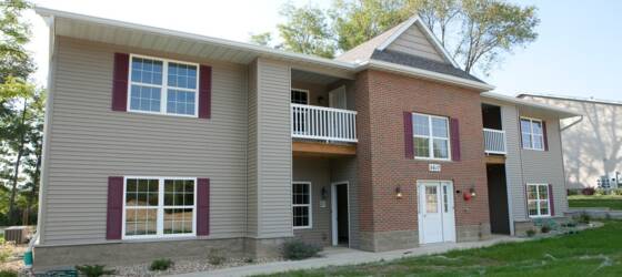 Bradley Housing Frostwood Apartments for Bradley University Students in Peoria, IL