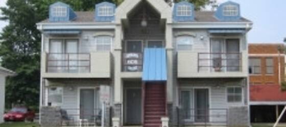 MSU Housing 605 E Grand - Large 2BR Duplex Just 2 Blocks from MSU! for Missouri State University Students in Springfield, MO