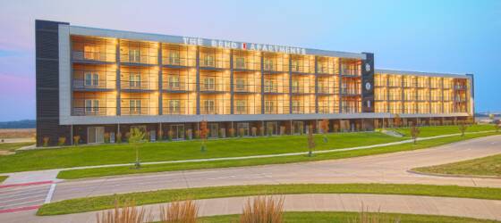 Scott Community College  Housing Luxury 1Br Overlooking Mississippi River for Scott Community College  Students in Bettendorf, IA