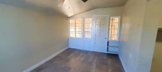 Pima Housing Charming 1 bed with Gated Yard Utilities Included for Pima Community College Students in , AZ