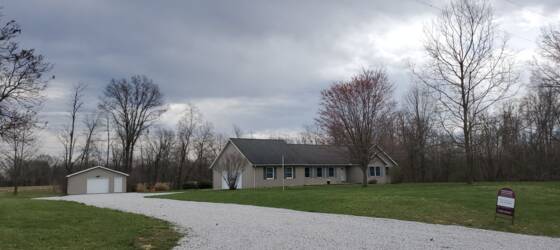 DePauw Housing 3 Bedroom Home in the Country - Wooded area with trail paths and a pond for recreation!! for DePauw University Students in Greencastle, IN
