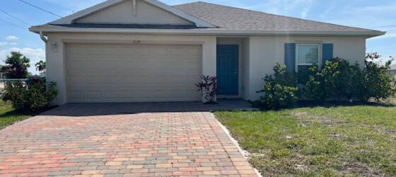 Florida Gulf Coast Housing 1134 NE 39th Terr ~ 4 Bed NE Cape Coral Home! for Florida Gulf Coast University Students in Fort Myers, FL