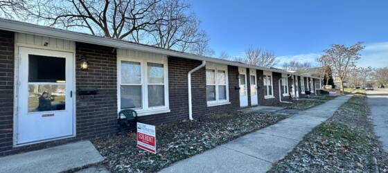 Anderson Housing *SELF-SHOW AVAILABILITY* 1301 W 14TH ST. UNIT 2, MUNCIE for Anderson University Students in Anderson, IN
