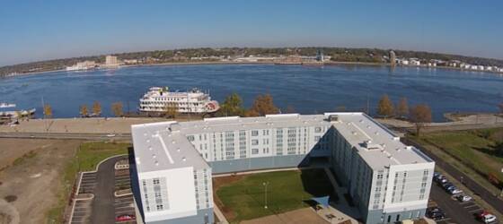Davenport Housing Luxury 1br with River Views & Restaurants for Davenport Students in Davenport, IA