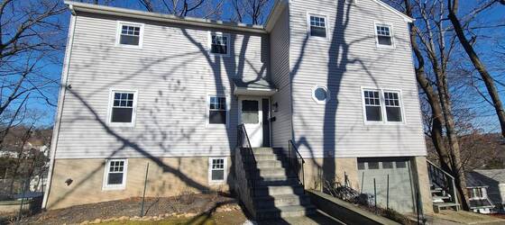 YU Housing Renovated 3 bedroom 2.5 half bathroom home located in the town of Dobbs Ferry for Yeshiva University Students in New York, NY