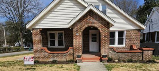 Jackson State Community College Housing Live in Historic LANA District-Totally Remodeled 3/2 Duplex for Jackson State Community College Students in Jackson, TN
