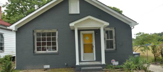 Nash Community College  Housing Newly Renovated 3 bed 1 Bath house! Move in ready! for Nash Community College  Students in Rocky Mount, NC