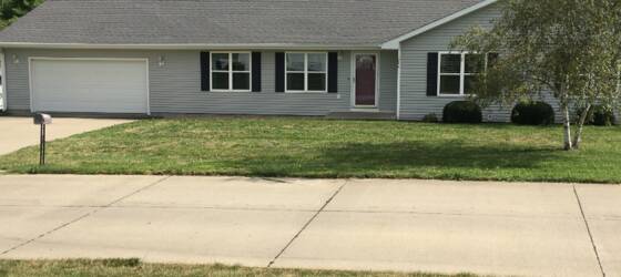 Maryville Housing Nice 3 bed 2 bath home for Maryville Students in Maryville, MO